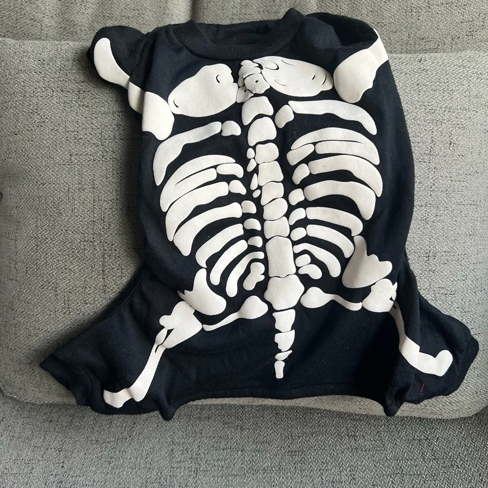 Dog costume skeleton